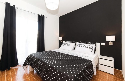 Kastel Stafilic Apartment | Gorgeous apartment in Kastel Stafilic with WiFi
