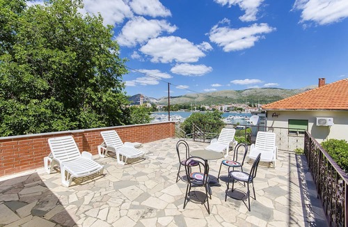 Trogir Apartment | Apartments and Rooms Iva (47621-A9) - Trogir