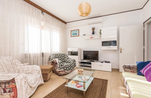 Lovran Apartment | Nice apartment in Lovran with house sea view