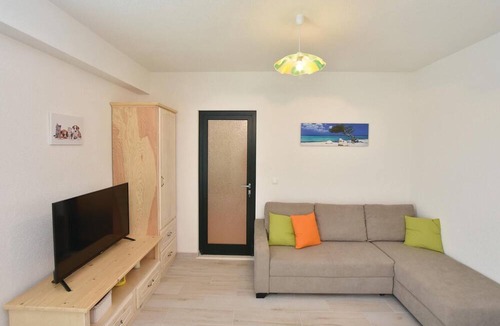Seget Donji Apartment | Cozy apartment in Seget Donji