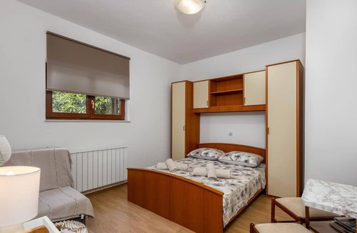 Zurkovo Apartment | Amazing apartment in Kostrena with WiFi