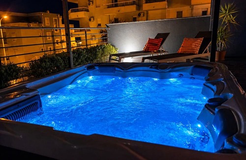 Znjan Apartment | Deluxe beach suite with hot tub, 2 minutes away from the beach