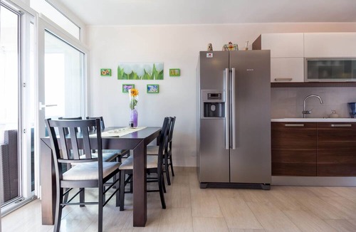 Veruda Apartment | Luxury apartment is perfectly located for families and young people near beachs!