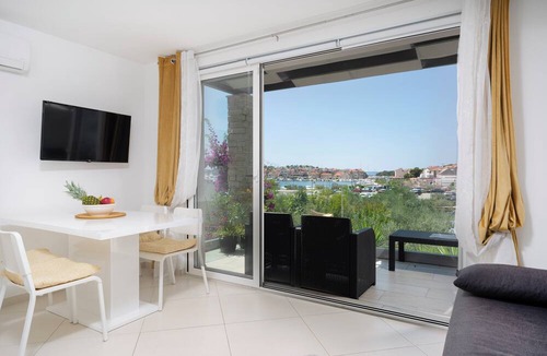 Tribunj Apartment | The Tribunj Suites