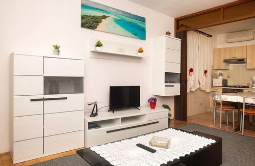Jezera Apartment | Apartment Andelka