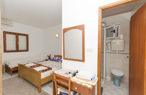 Sobra Apartment | Apartments and Rooms Nike