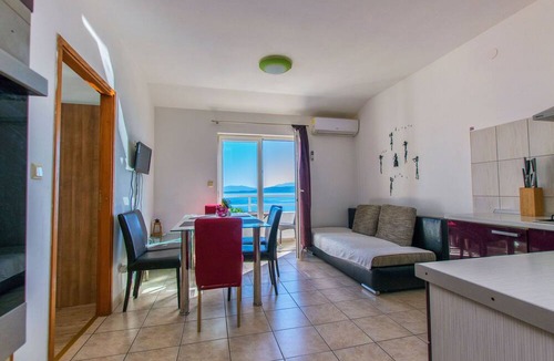 Igrane Apartment | Apartment Goran