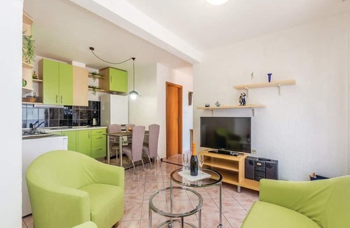 Cesarica Apartment | Apartments Ivni