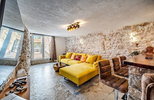 Milna (Brac) Villa | Luxury 3BR Villa with Seaview ąnd Jacuzzi