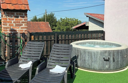 Hrascina House | Nice home in Donji Kraljevec with WiFi