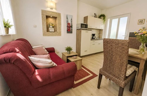 Buici Apartment | Appartement Silvy 3 in einem Steinhaus im istris by Interhome