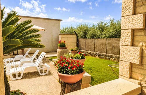 Buici Apartment | Wohnung mit Schwimmbad by Interhome