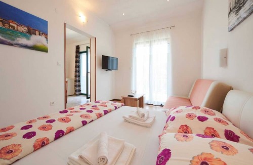Kastel Stafilic Apartment | Apartments Vujina - Premium Studio Apartment with Terrace 1 (Petra)
