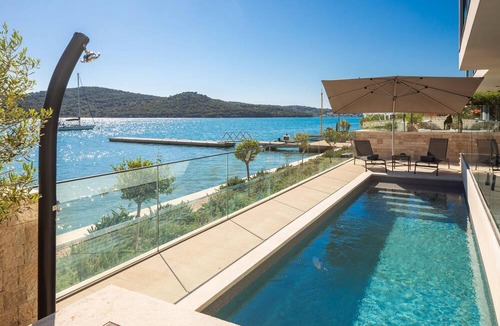 Tijesno House | Stunning home in Tisno