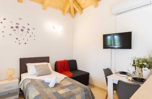 Buici Apartment | Apartments Roza