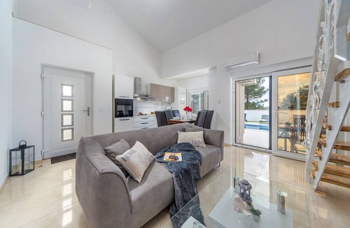 Bilice Villa | Villa Shaula 1, comfortable 3 bedrooms and swimming pool for perfect holidays