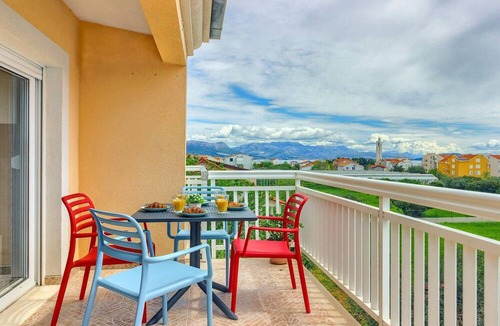 Kastel Stafilic Apartment | Sea-view apartment in Kastel