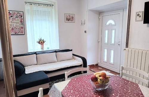 Brinje Apartment | Apartments Jezerane