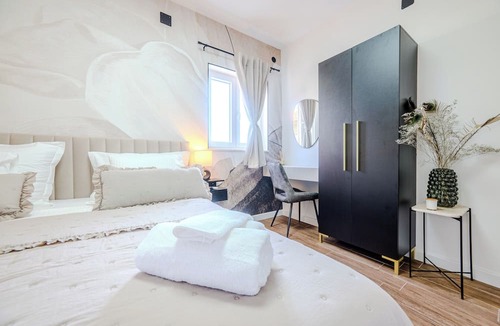 Kastel Gomilica Apartment | Luxury apartments Marino near beach