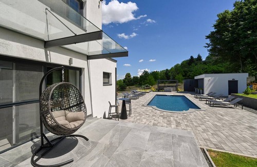 Ludbreg House | Awesome home in Vinogradi Ludbreski