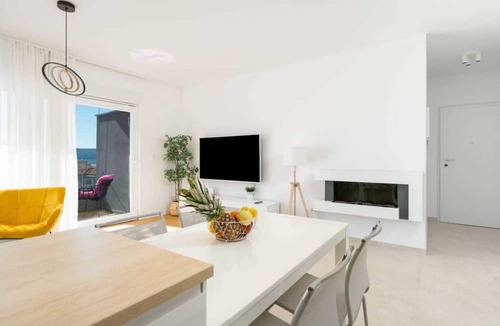 Seget Donji Apartment | Seaview apartment Lana