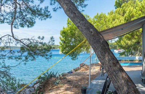 Cove Murtar RV Rental | Camping Village Poljana