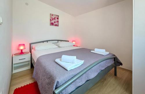 Vinisce House | Holiday home Nancy with private swimming pool
