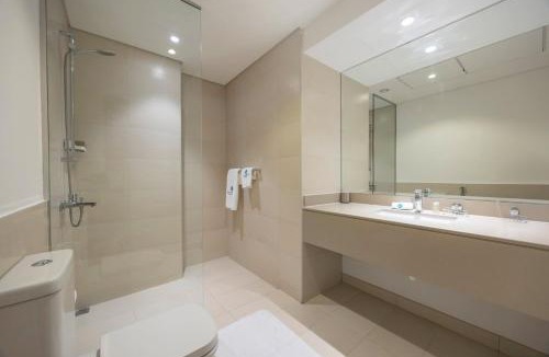 Madinat Zayed Apartment | Bloomfields 1BR in Water's Edge B8 - Yas Island