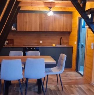 Gatnje Villa | Villa LEOs