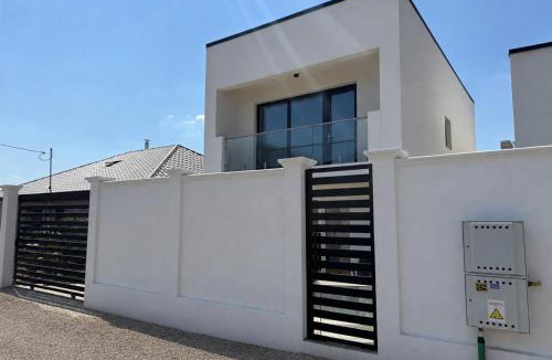 Vanatori Villa | Royalis Diamond Villa