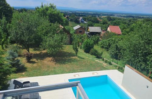 Klostar Ivanic House | Peaceful Countryside Retreat with Pool & Jacuzzi by Destination GREEN Croatia