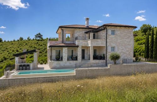 Momjan Villa | Villa ANDOLINI, a beauty in the Istrian hills
