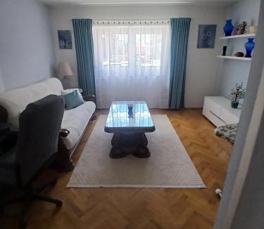 Canton 10 Apartment | Luce