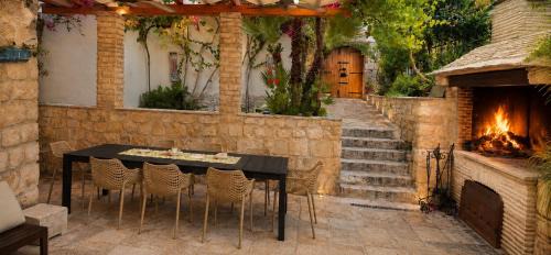 Komiza Villa | Villa Alma Komiza Island Vis