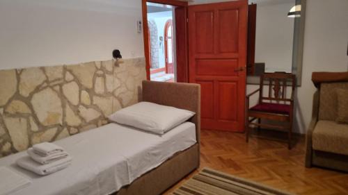 Cista Velika Villa | Dalmatian Stone House Per Kovic