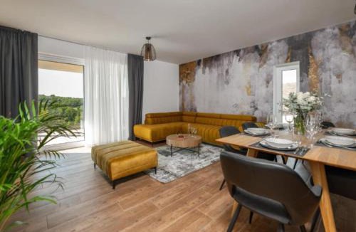 Ivanic-Grad Apartment | Apartments Villa Wood - Two Bedroom Apartment with terrace and pool view W2