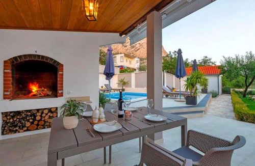 Bast Villa | Villa Ella Bast - Baška Voda - Private Heated Pool &Garden