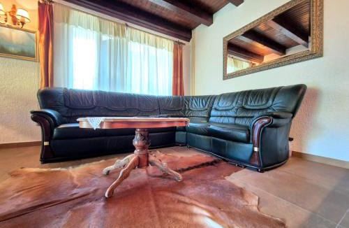 Presika Ski Chalet | Villa DORA