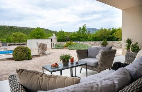 Vrgorac House | Wellnes Villa Silentio With Pool