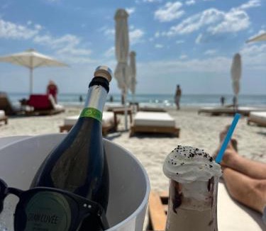 Mamaia-Sat Apartment | Prince Edward Beach Apartments - Tomis Villa Grand Resort with Free Parking