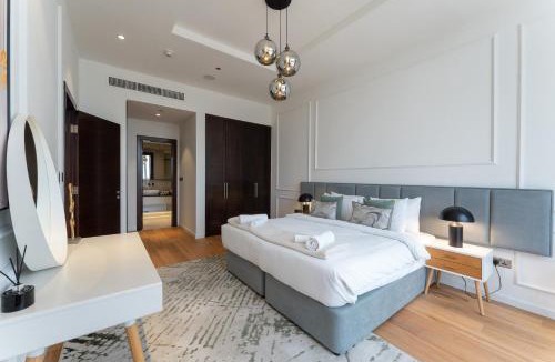 Old Dubai Apartment | Allsopp & Allsopp - Full Sea View 2-Bedroom with Maid's Room Apartment in Tanzanite, Palm Jumeirah