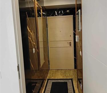Kolovicë Apartment | Skyline Apartment in City Center - 3BedR, 3BathR - Free Private Parking