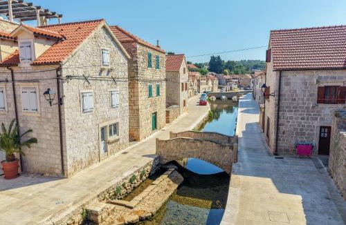Vrboska House | House Tia