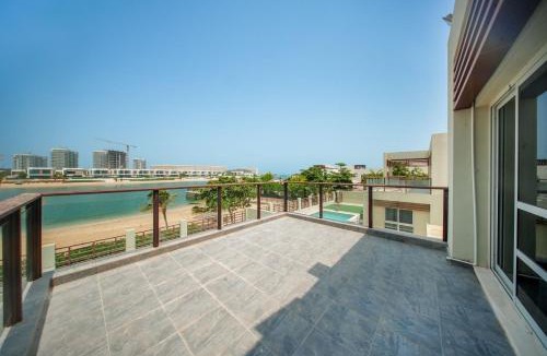 Al Seer Villa | Luxurious 6-BHK Villa with Direct Beach -RAKvista