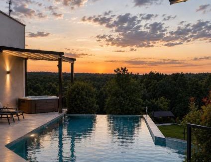 Katun Lindarski Villa | Residence Villa Manuela - Pool & Jacuzzi - Batlug