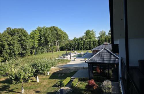 Cernik Villa | Villa Arija Aurea