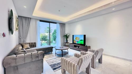 Abu Dhabi Villa | Luxury 4BR Villa with Pool and Maid & Driver Room
