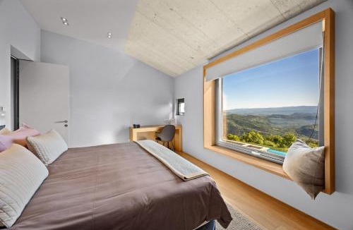 Zamask Villa | Villa Vista Zamask for 7 persons near Motovun with 60 m2 heated pool, free bikes & panoramic view
