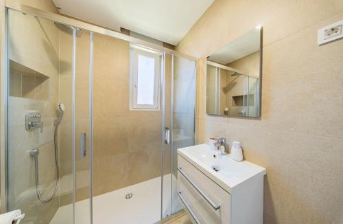 Brinje Apartment | Zagreb 245 - 246 - 247 - 248 - 249 - 5 Units - Three Bedroom Apartments - New - Balcony - Parking - Flexible Keybox Entry - Modern