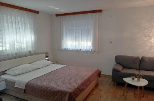 Smoljanac House | Apartments and Rooms Krizmanic